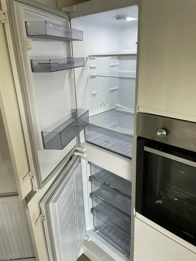 Modern 1 Bed Apartment 10 Mins To Leeds City Cent