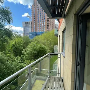 2 Bedroom In Leeds Centre Leeds (West Yorkshire)